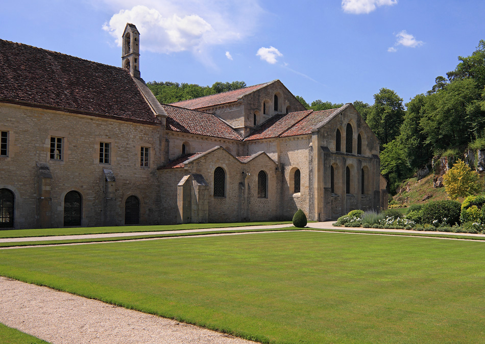 Achterzijde kloosterkerk met een deel van de kapittel- en slaapzaal