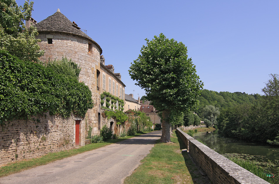 Noyers
