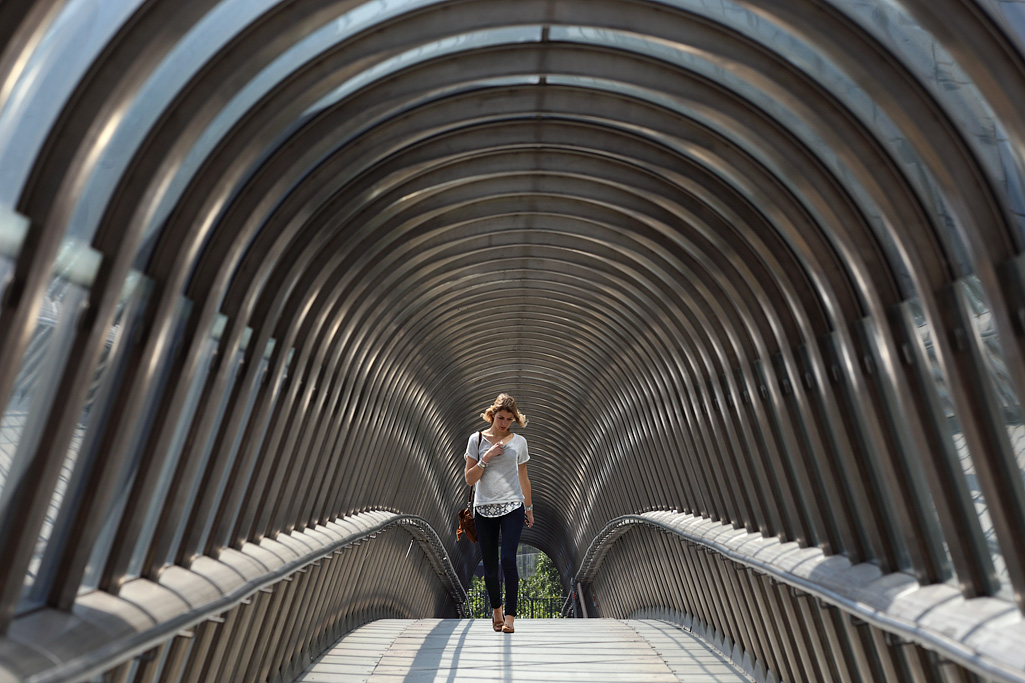 Parijs, La D�fense; Japan Bridge