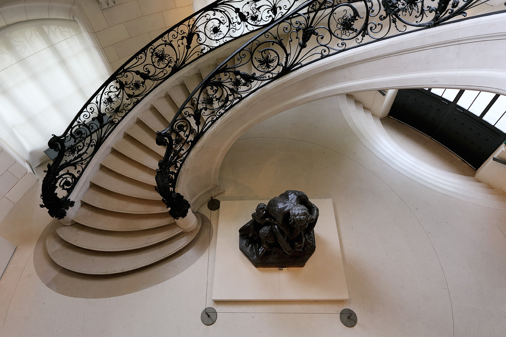 Parijs, Le Petit Palais. Werd gebouwd voor de wereldtentoonstelling van 1900.Nu is het een museum met kunstvoorwerpen van de Griekse oudheid tot de 20ste eeuw.