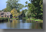 Giethoorn in Overijssel, bekend door zijn bruggetjes, waterwegen en punters