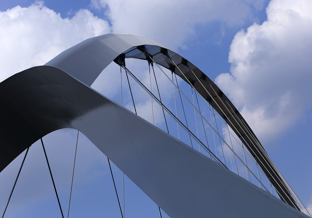 Detail van brug de Oversteek over de Waal bij Nijmegen