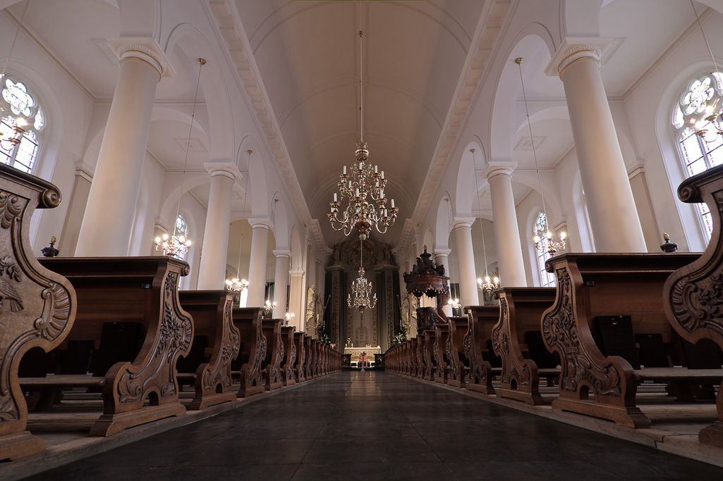 Interieur Lambertuskerk in Udenhout